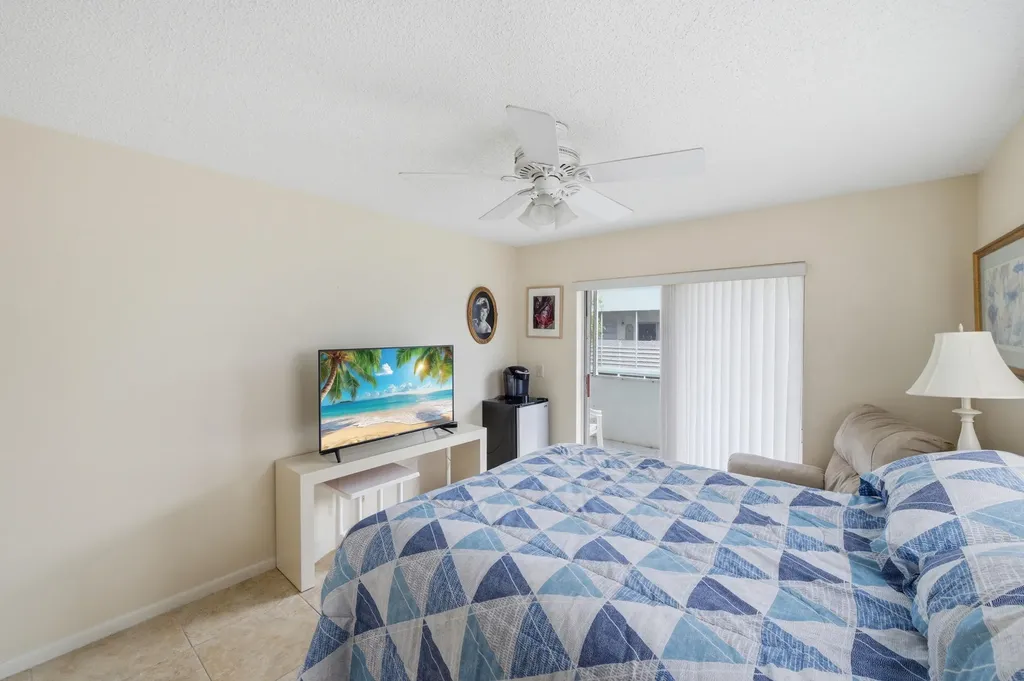330 Piedmont Delray Beach FL 33484
