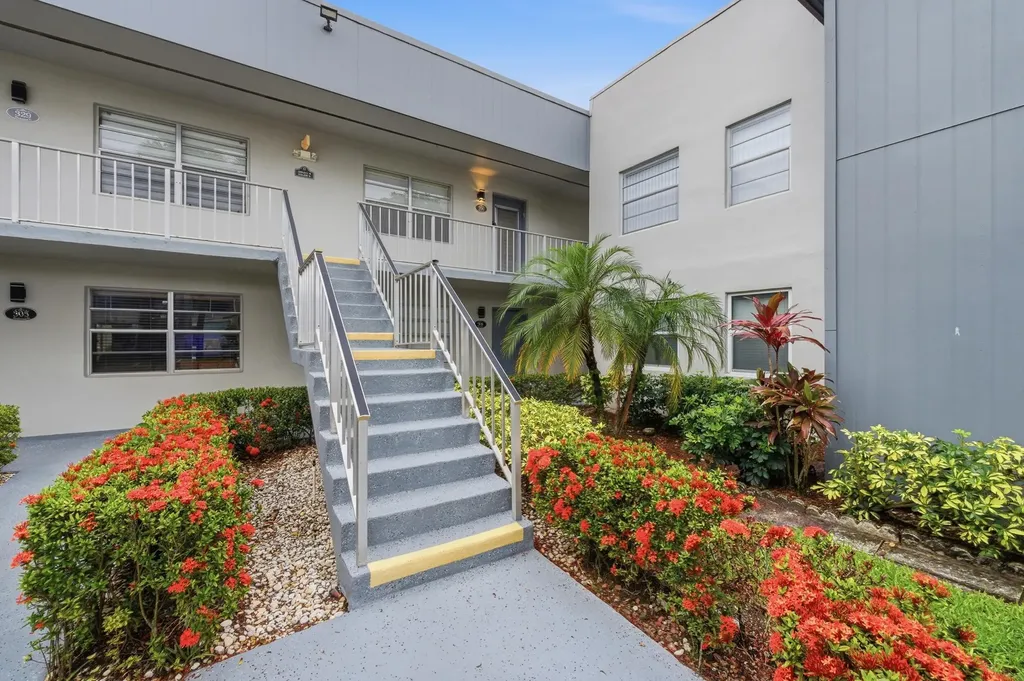 330 Piedmont Delray Beach FL 33484