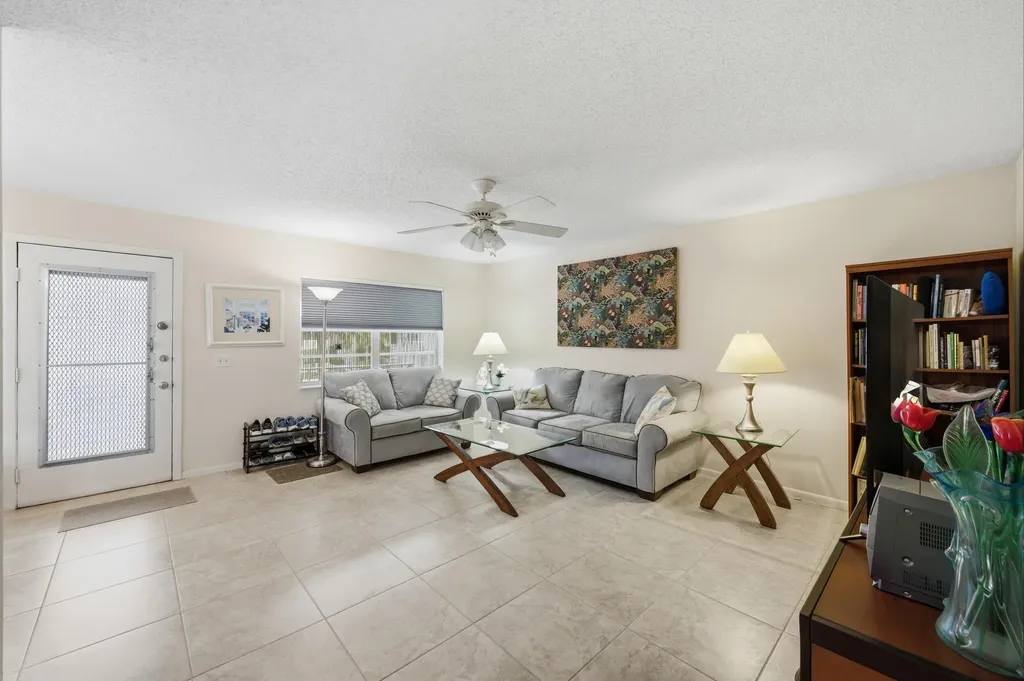 330 Piedmont Delray Beach FL 33484