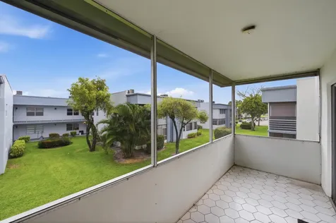 330 Piedmont Delray Beach FL 33484