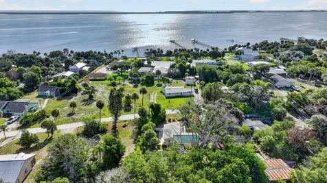 681 Rio Vista Drive Fort Pierce FL 34982