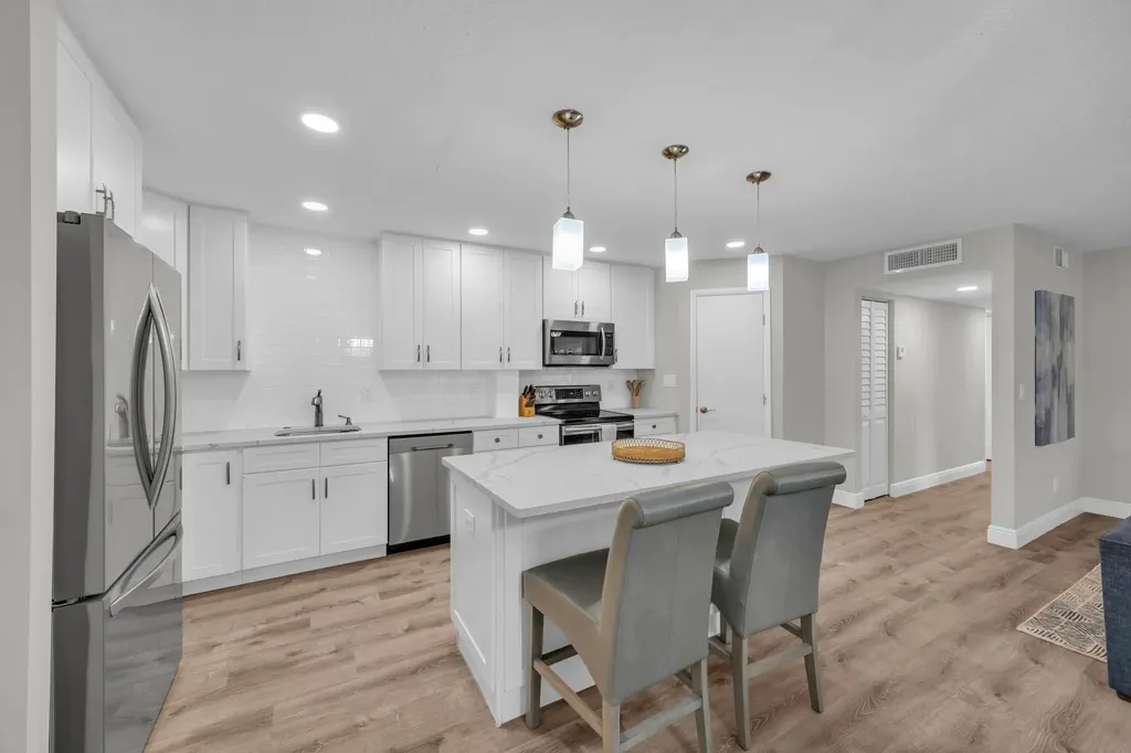 1105 Duncan Circle Palm Beach Gardens FL 33418