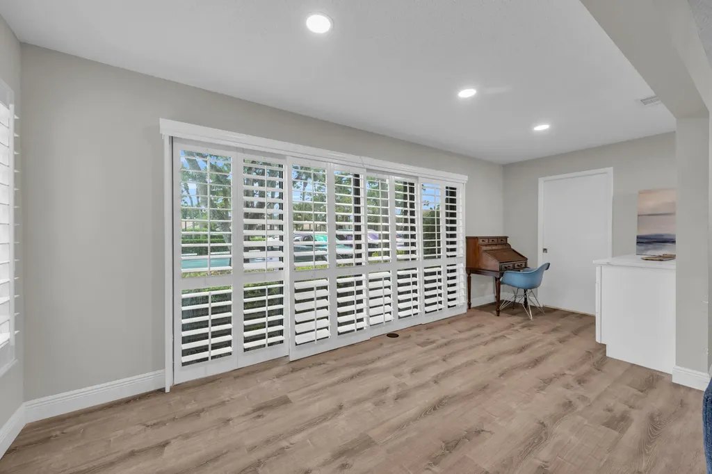 1105 Duncan Circle Palm Beach Gardens FL 33418