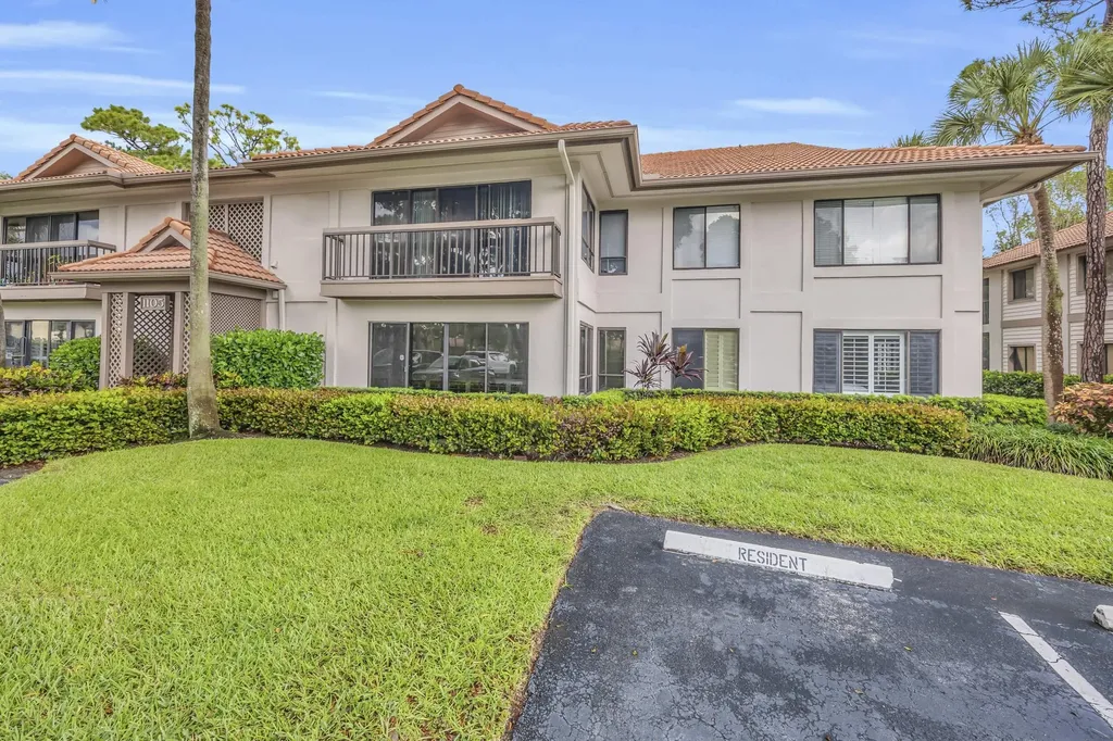 1105 Duncan Circle Palm Beach Gardens FL 33418