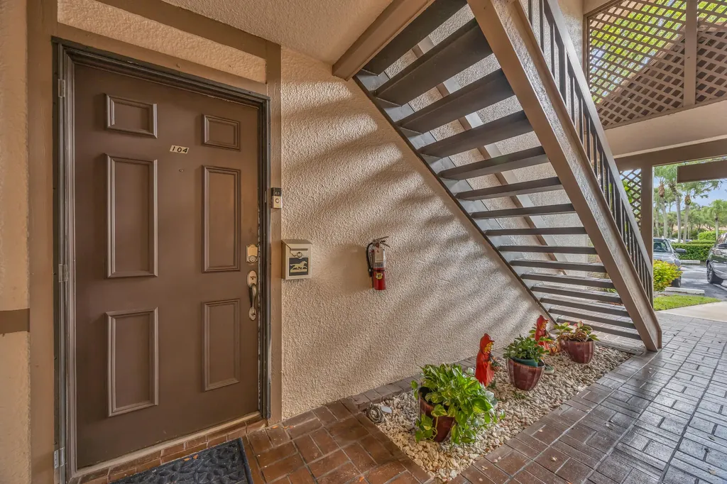 1105 Duncan Circle Palm Beach Gardens FL 33418