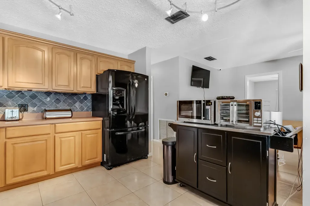 10875 NW 40th Street Coral Springs FL 33065