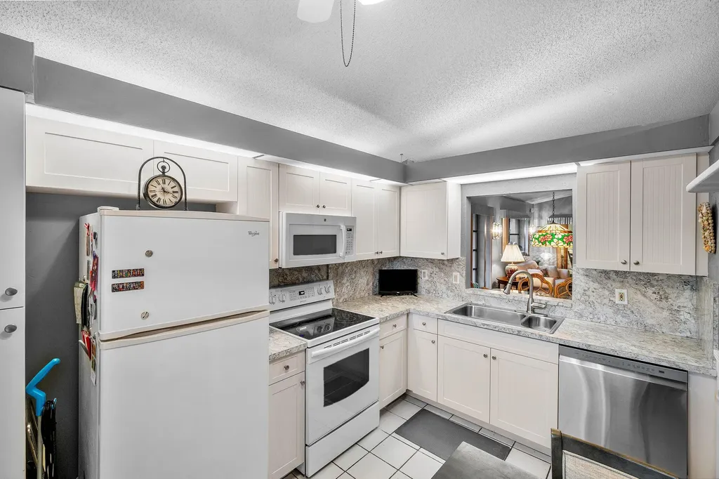 6215 Kings Gate Circle Delray Beach FL 33484