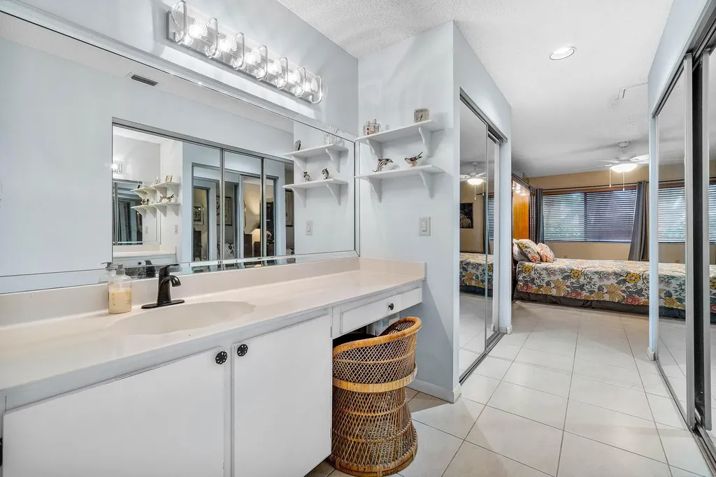 6215 Kings Gate Circle Delray Beach FL 33484