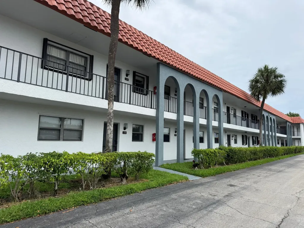 2141 W Woolbright Road Boynton Beach FL 33426