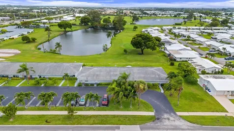 2017 SW Golf Lane Boynton Beach FL 33426