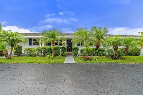 2017 SW Golf Lane Boynton Beach FL 33426