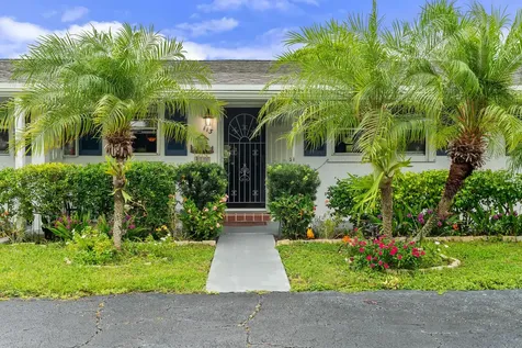 2017 SW Golf Lane Boynton Beach FL 33426
