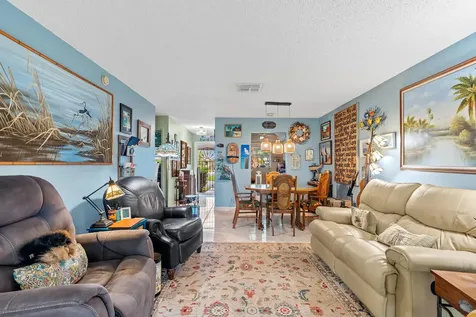 2017 SW Golf Lane Boynton Beach FL 33426