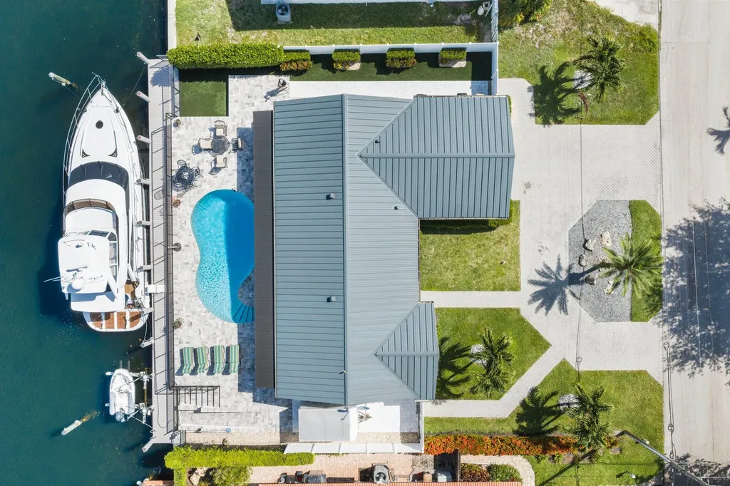 4021 NE 27th Terrace Lighthouse Point FL 33064