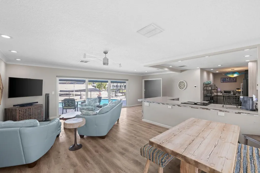4021 NE 27th Terrace Lighthouse Point FL 33064