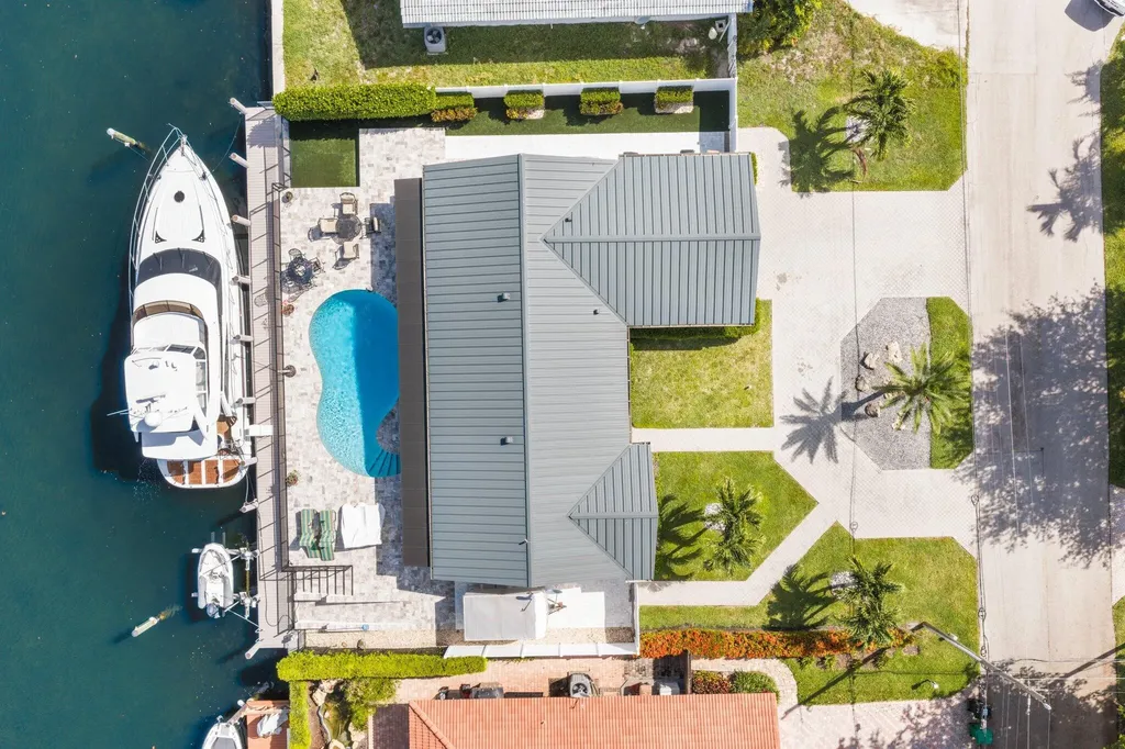 4021 NE 27th Terrace Lighthouse Point FL 33064
