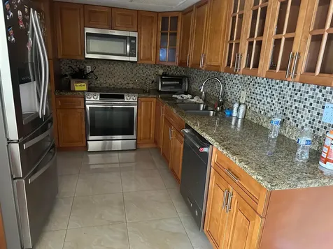 5049 NW 42nd Street Lauderdale Lakes FL 33319