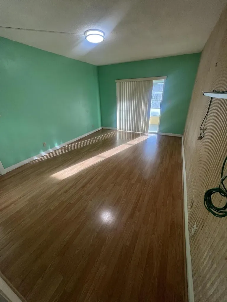 3071 NW 47th Terrace Lauderdale Lakes FL 33313