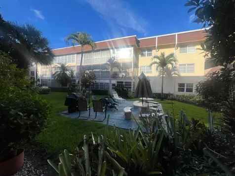 3071 NW 47th Terrace Lauderdale Lakes FL 33313