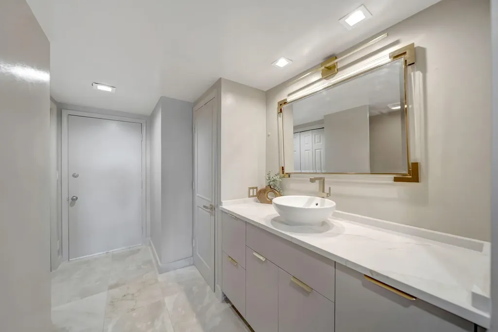 2100 S Ocean Lane Fort Lauderdale FL 33316