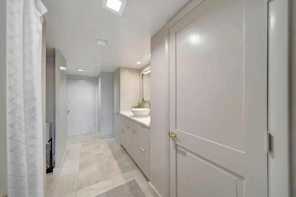 2100 S Ocean Lane Fort Lauderdale FL 33316