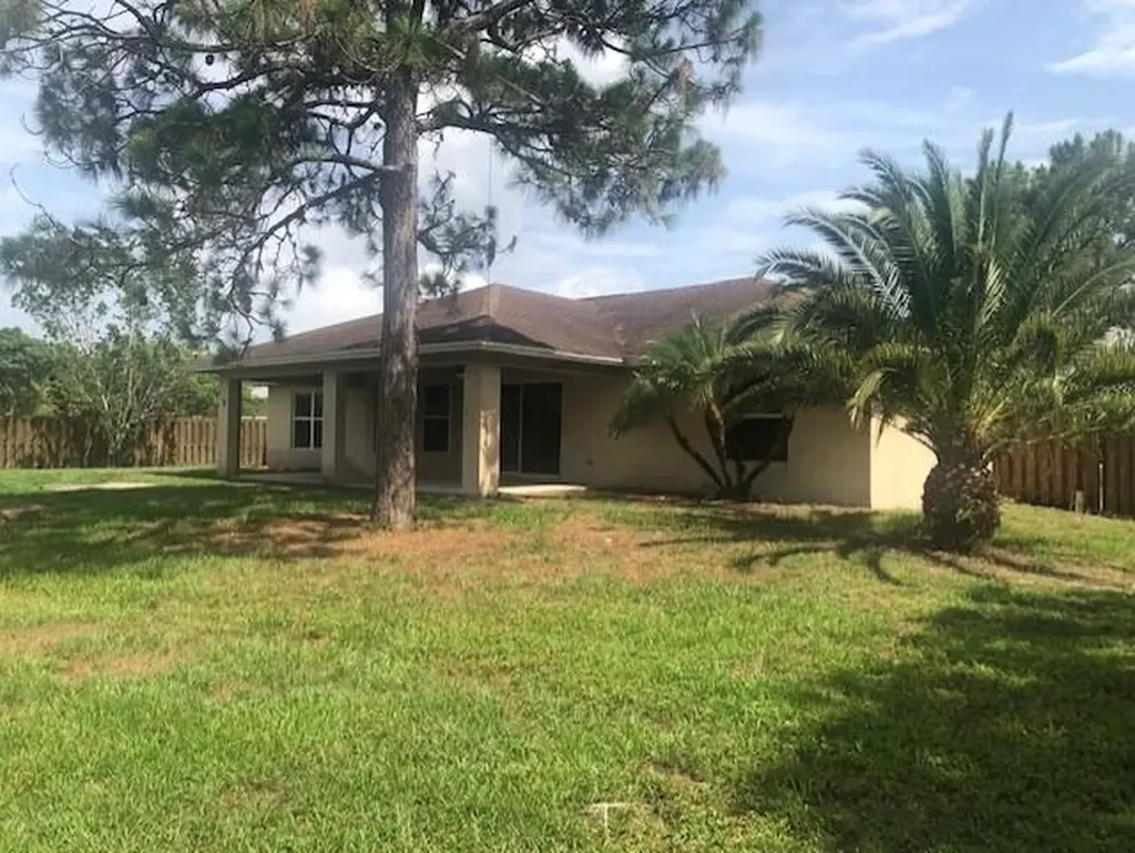 1201 SW Idol Avenue Port St Lucie FL 34953