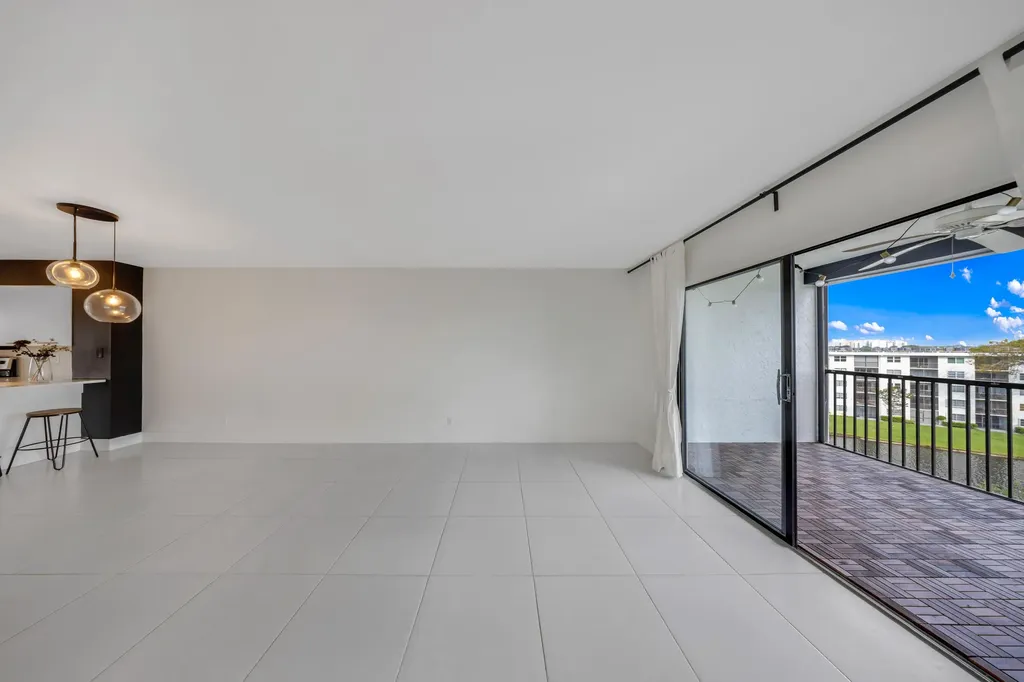 2217 Cypress Island Drive Pompano Beach FL 33069