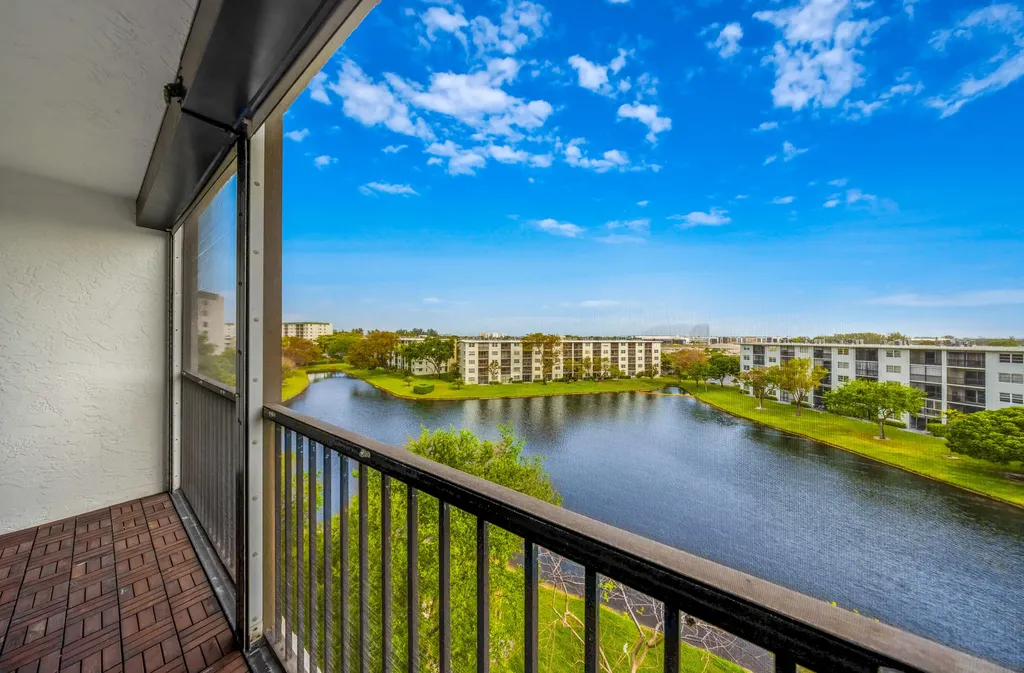 2217 Cypress Island Drive Pompano Beach FL 33069
