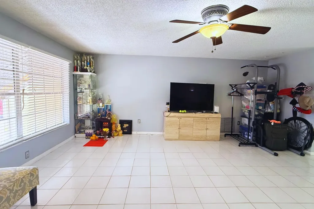 22652 SW 64th Way Boca Raton FL 33428