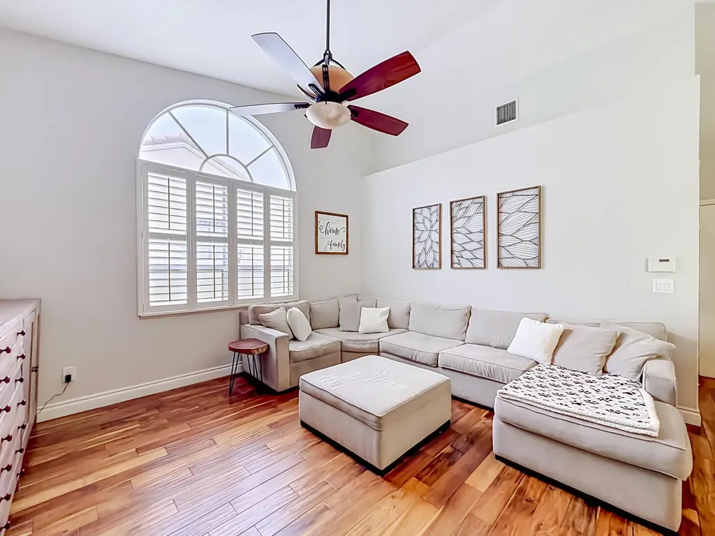 9419 Lake Serena Boca Raton FL 33496