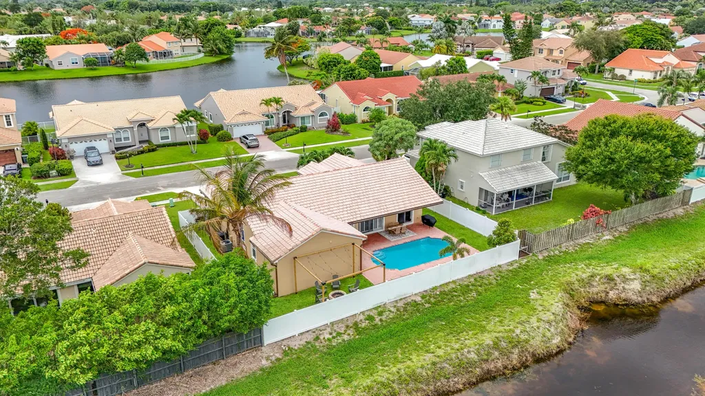 9419 Lake Serena Boca Raton FL 33496
