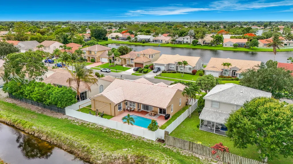 9419 Lake Serena Boca Raton FL 33496