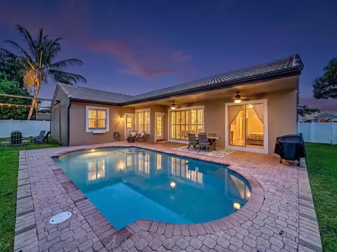 9419 Lake Serena Boca Raton FL 33496