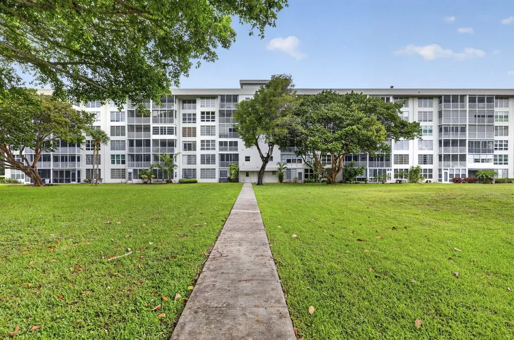 3000 S Course Drive Pompano Beach FL 33069