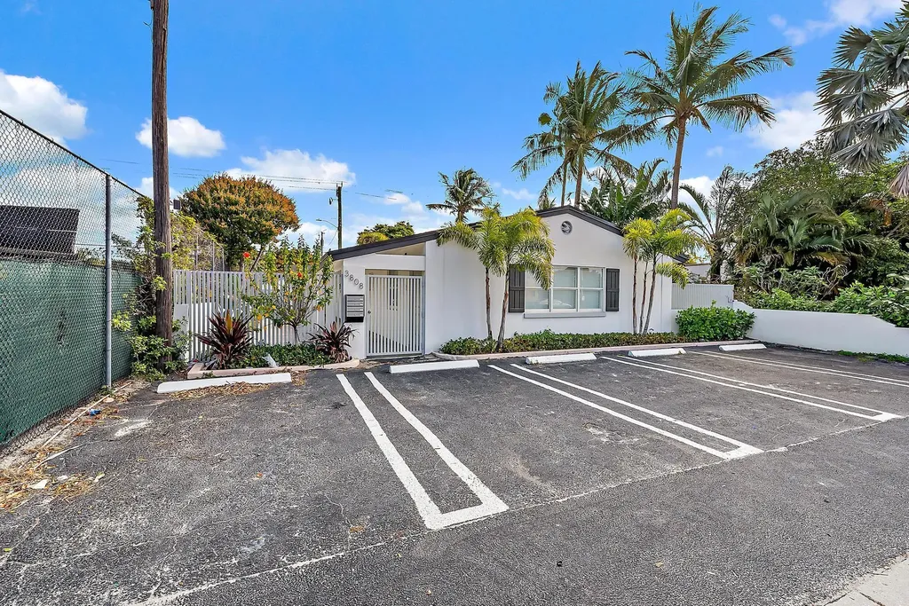 3808 Broadway West Palm Beach FL 33407