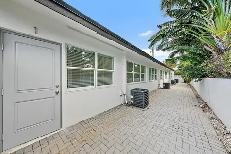 3808 Broadway West Palm Beach FL 33407