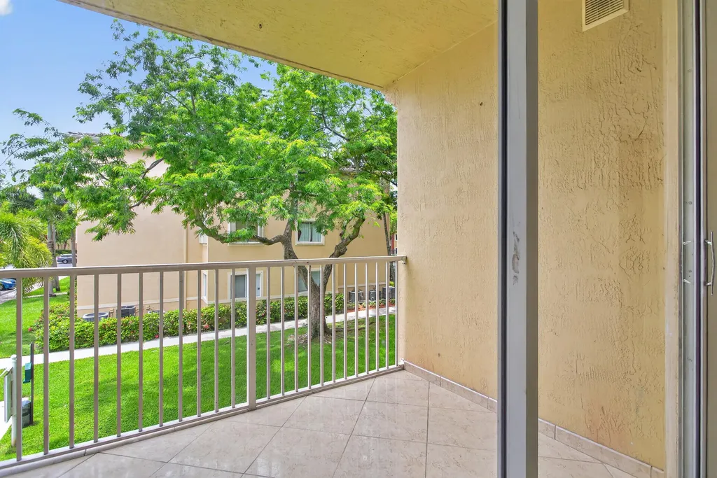 7085 Nova Drive Davie FL 33317