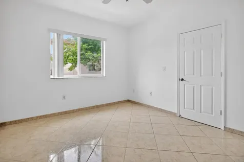 7085 Nova Drive Davie FL 33317