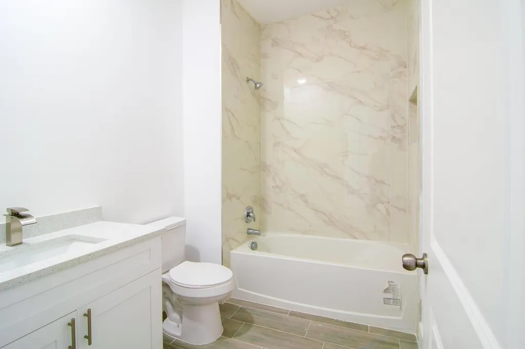 246 Rotonda Boulevard Boulevard W Rotonda West FL 33947