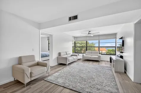 3516 Whitehall Drive West Palm Beach FL 33401