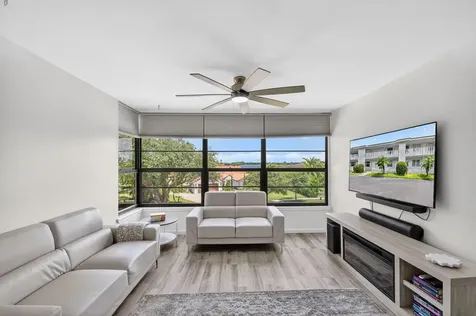 3516 Whitehall Drive West Palm Beach FL 33401