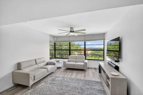 3516 Whitehall Drive West Palm Beach FL 33401
