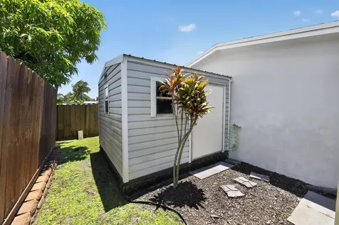 311 NW 93rd Terrace Pembroke Pines FL 33024