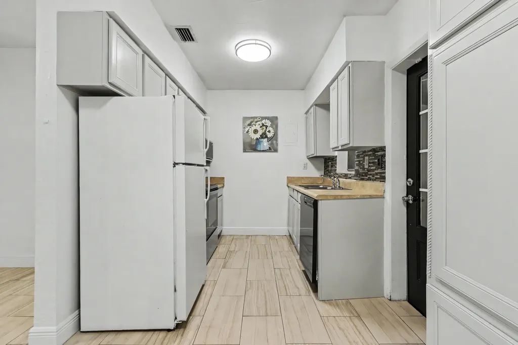 604 NE 14th Place Fort Lauderdale FL 33304