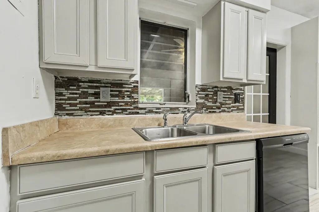 604 NE 14th Place Fort Lauderdale FL 33304