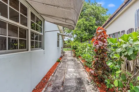 604 NE 14th Place Fort Lauderdale FL 33304