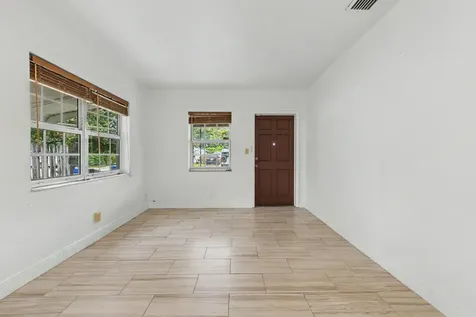 604 NE 14th Place Fort Lauderdale FL 33304
