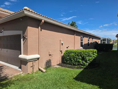 7120 Via Leonardo Lake Worth FL 33467