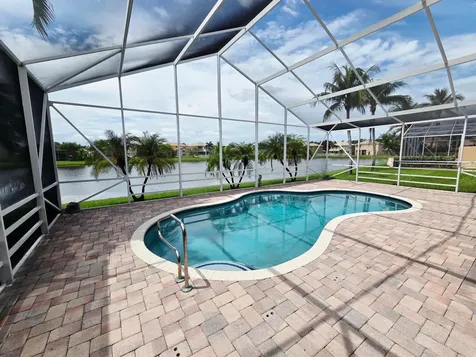 7120 Via Leonardo Lake Worth FL 33467