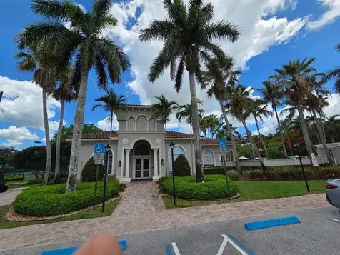 7120 Via Leonardo Lake Worth FL 33467